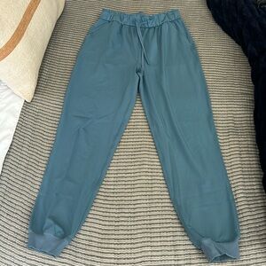 Lululemon jogger in medium blue